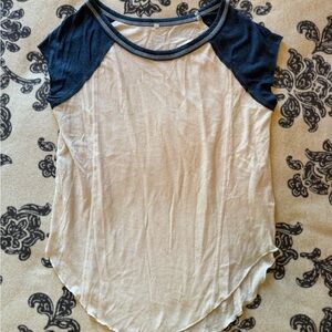 Women’s Short-Sleeve Raglan Top in Navy and Cream